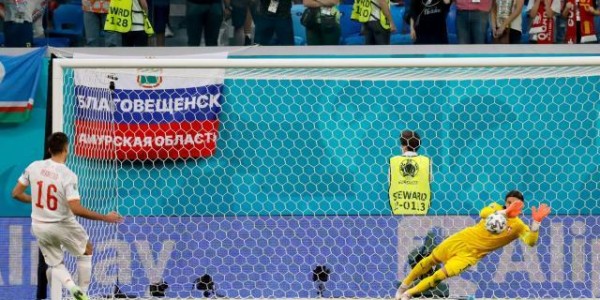 开云体育平台-1米83的“巨人”难煞西班牙，佐默延续神奇又创纪录