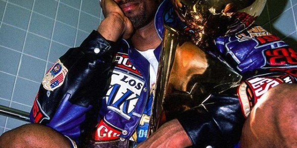 开云体育平台-湖人晒图纪念队史名宿科比47岁生日：5届总冠军 2届FMVP