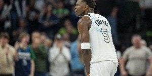 开云官网入口-一度伤退！爱德华兹15投10中&amp;amp;三分10中5攻下28分5板3助