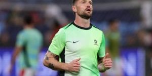 首发出战对阵国足！伊普斯维奇官方社媒为卡梅隆-伯吉斯加油