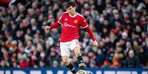 开云娱乐中心-罗体：佛罗伦萨有意林德洛夫、卡维利亚，加强中后场实力