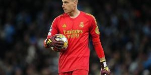 开云官网入口-⚡️皇马跟队：卢宁比目鱼肌受伤恐缺席4周 考虑打封闭踢瓦伦西亚