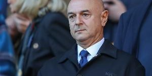 开云账号注册-镜报解读热刺财报：列维是在公开呼吁主帅 要求其夺得欧联杯冠军