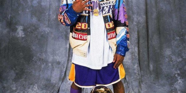 开云体育平台-湖人晒图纪念队史名宿科比47岁生日：5届总冠军 2届FMVP