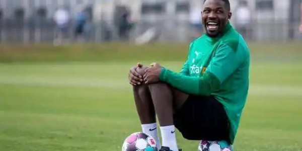 开云体育平台-德塞利：小图拉姆增加边路的意识，齐沃可以开发“前场三角进攻”